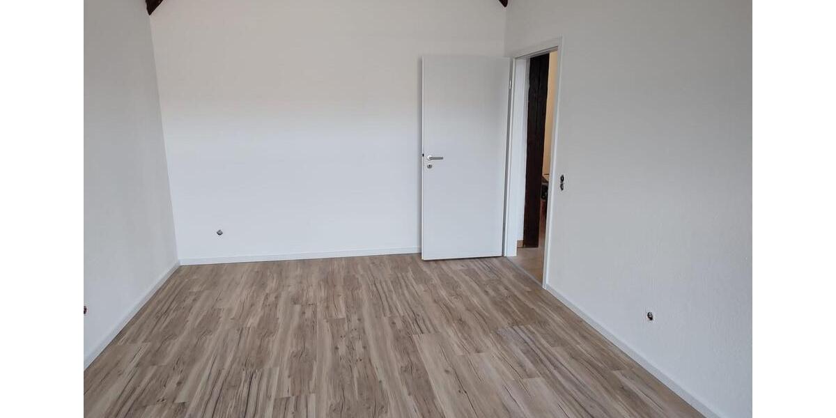 Etagenwohnung Blankenburg (Harz) - 5 Zimmer, 110 m&sup2;, 830&euro; | Angebot:25521366