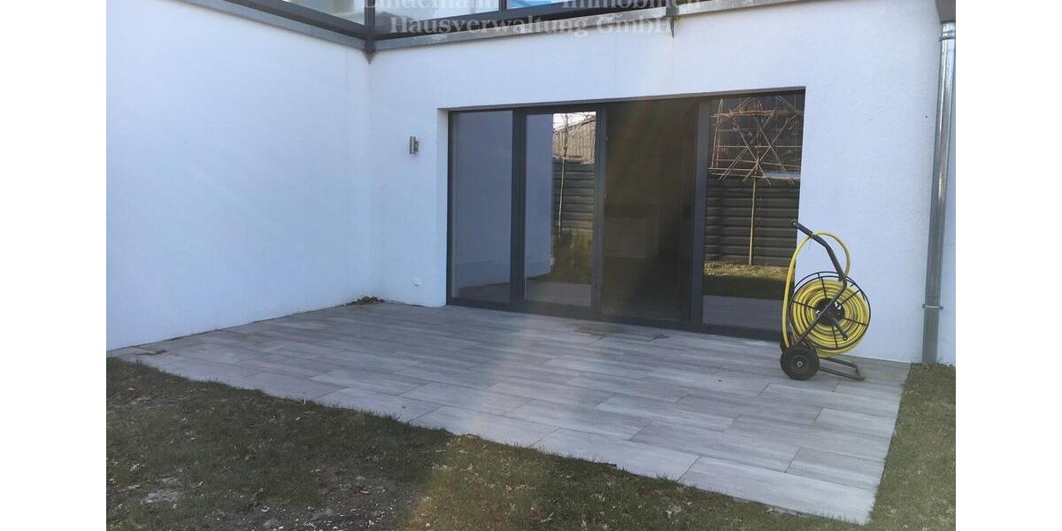 Erdgeschoßwohnung Buxtehude - 3 Zimmer, 122 m&sup2;, 1.100&euro; | Angebot:25646557