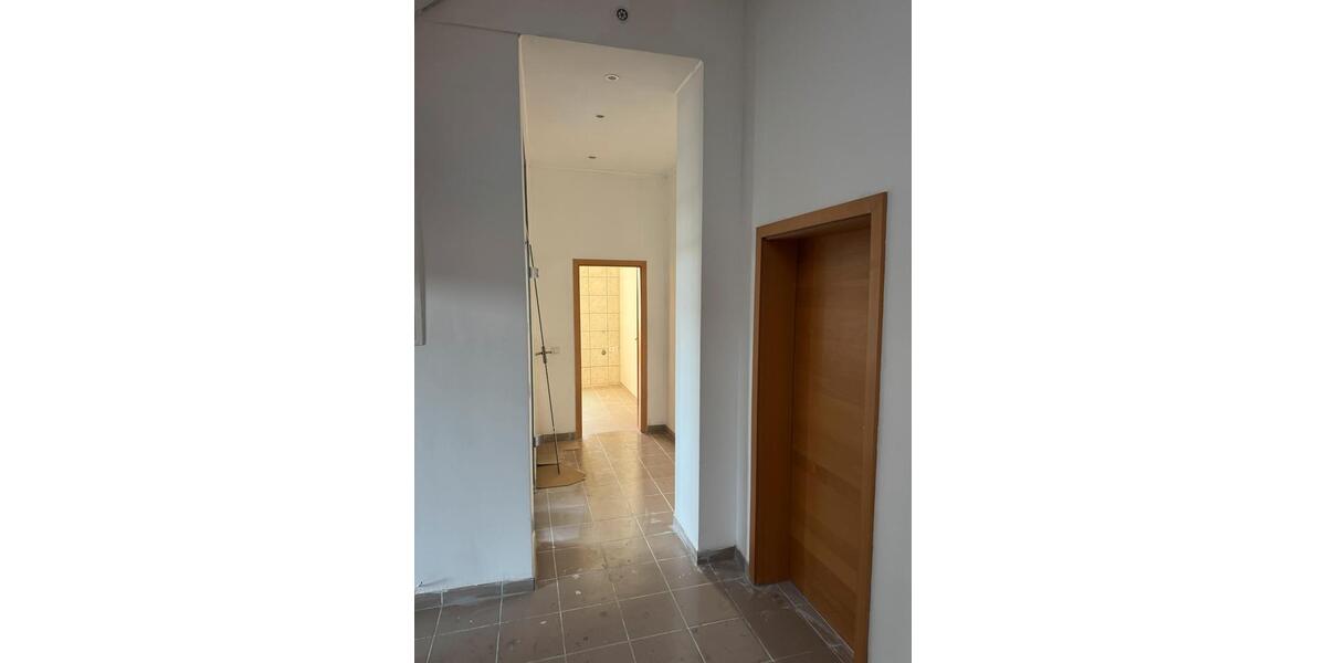 Etagenwohnung Mönchengladbach West - 6 Zimmer, 194 m&sup2;, 1.830&euro; | Angebot:26605396