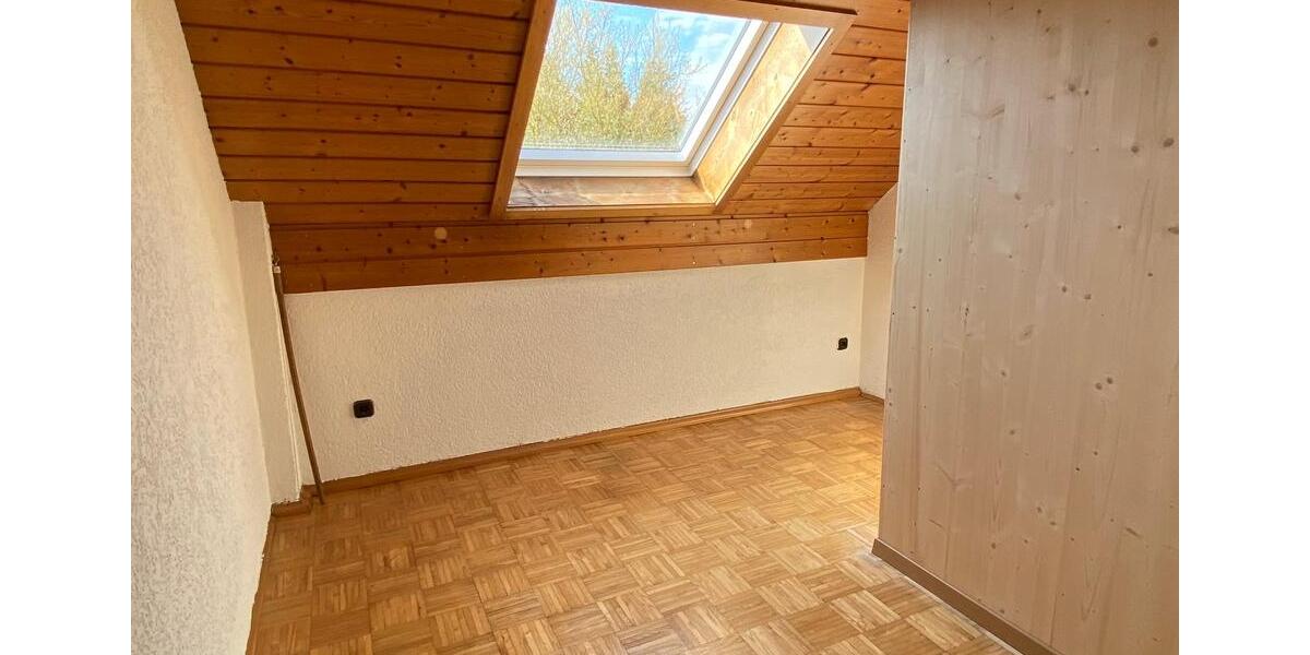 Dachgeschoßwohnung Niederviehbach - 1 Zimmer, 30 m&sup2;, 550&euro; | Angebot:24637794