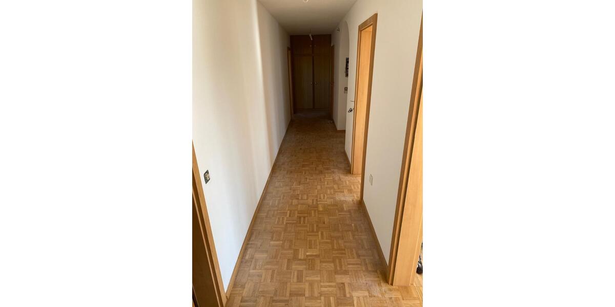 Etagenwohnung Hülben - 2 Zimmer, 86 m&sup2;, 850&euro; | Angebot:26589598