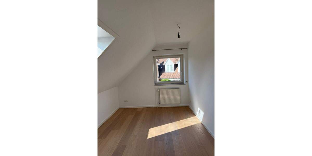 Einfamilienhaus Bönningstedt - 6 Zimmer, 135 m&sup2;, 2.600&euro; | Angebot:25818952