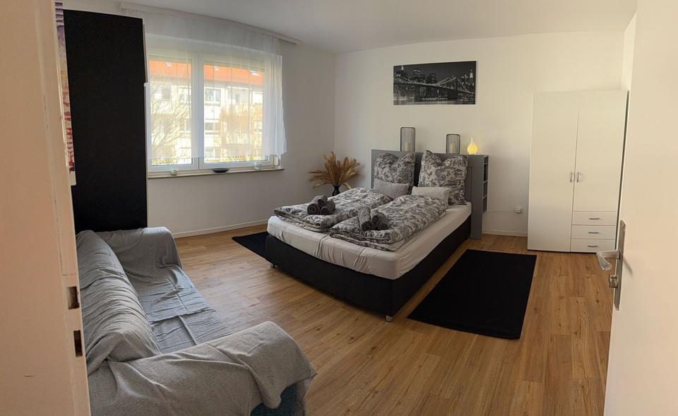 Wohnen auf Zeit Sindelfingen - 2 Zimmer, 80 m&sup2;, 750&euro; | Angebot:24817222