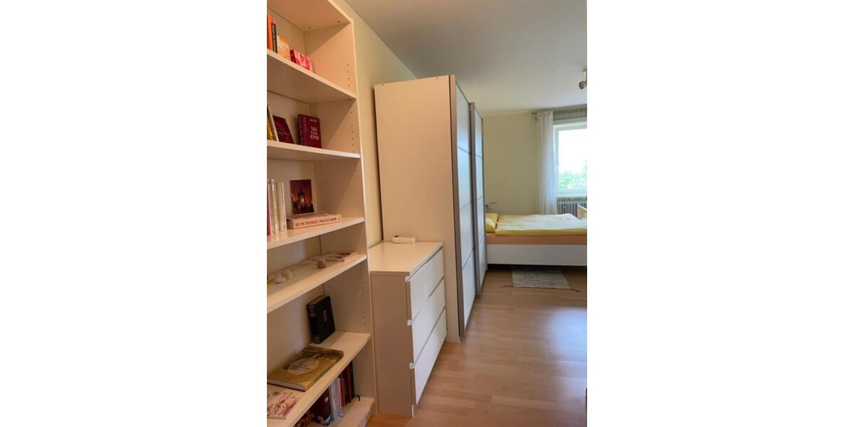 Möbliertes Zimmer mit BadWC in WG 1 zimmer