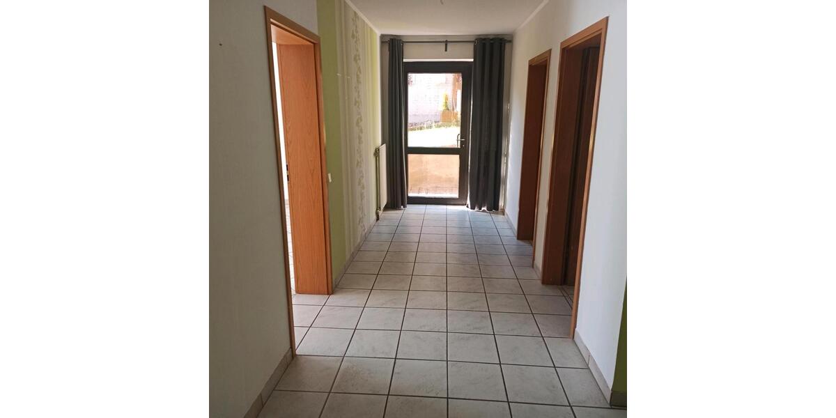 Erdgeschoßwohnung Bad Driburg - 2.5 Zimmer, 85 m&sup2;, 550&euro; | Angebot:24846420