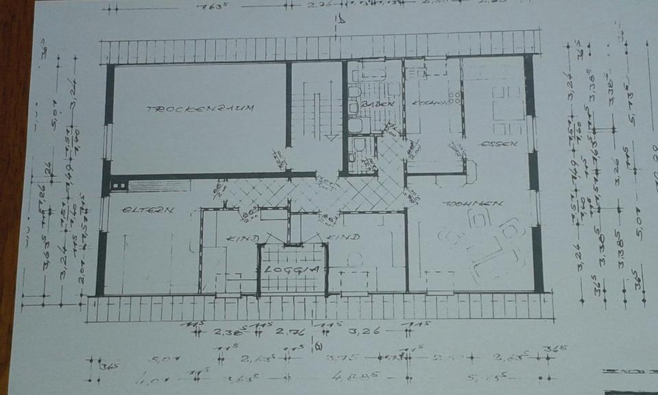 Helle, freundliche 4 Zi.DG-Whg m. Loggia, Garage u. Stellplatz 4 zimmer