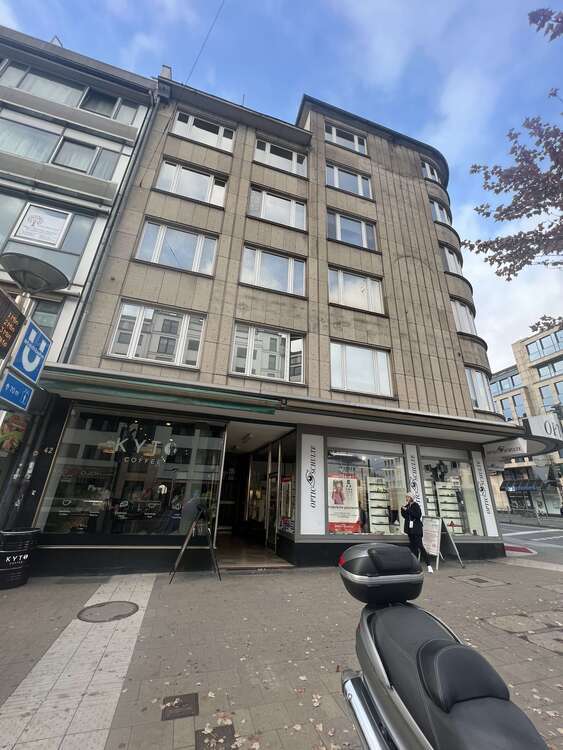 Wohnung zum Mieten in Düsseldorf 1.920 € 120 m² 5 zimmer
