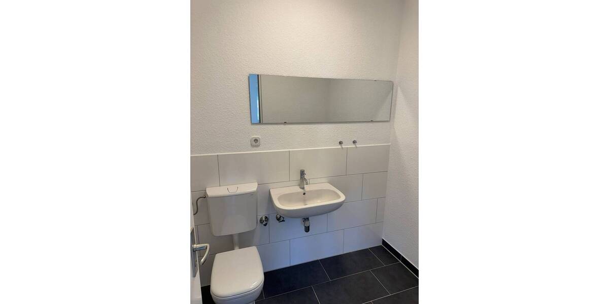 Gewerbeobjekt Giebelstadt - 2 Zimmer, 42 m&sup2;, 485&euro; | Angebot:25700089