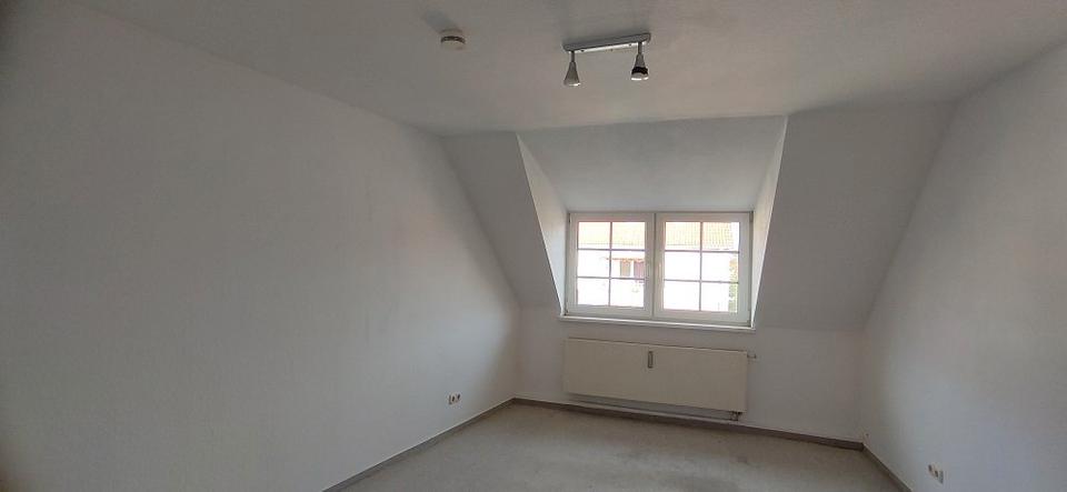 Dachgeschoßwohnung Magdeburg Alte Neustadt - 3 Zimmer, 66 m&sup2;, 429&euro; | Angebot:26044635