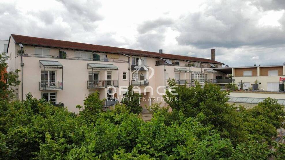 Leben, wo Regensburg pulsiert - BalkonWohnung zwischen Uni & Altstadt