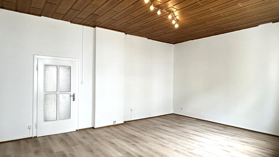 Etagenwohnung Duisburg Duisburg-Mitte - 3.5 Zimmer, 90 m&sup2;, 900&euro; | Angebot:26621353