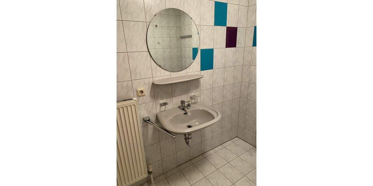 Etagenwohnung Deggendorf - 3 Zimmer, 61 m&sup2;, 600&euro; | Angebot:25690406