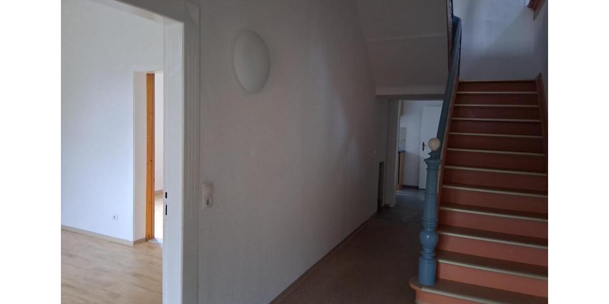 Einfamilienhaus Kaulsdorf - 8 Zimmer, 168 m&sup2;, 840&euro; | Angebot:25877733