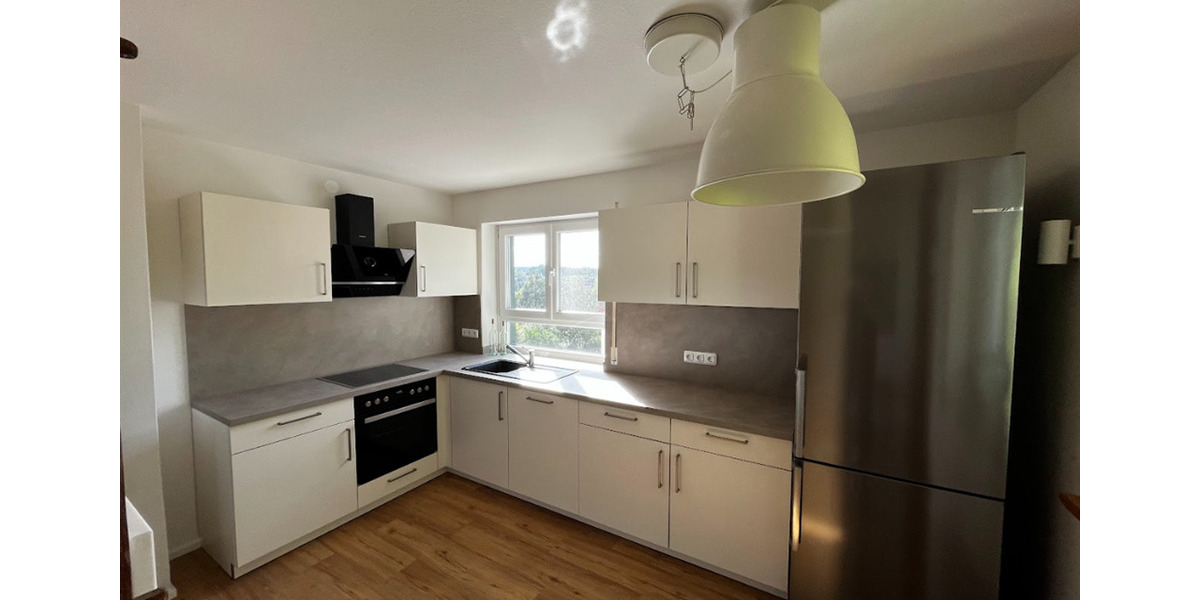 Erdgeschoßwohnung Burghaslach - 6 Zimmer, 220 m&sup2;, 1.250&euro; | Angebot:25379613