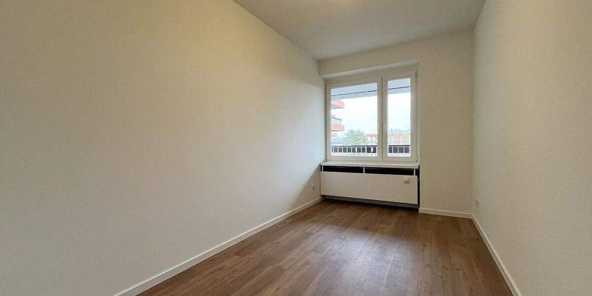 Etagenwohnung Köln Bayenthal - 4 Zimmer, 102 m&sup2;, 1.710&euro; | Angebot:24347979