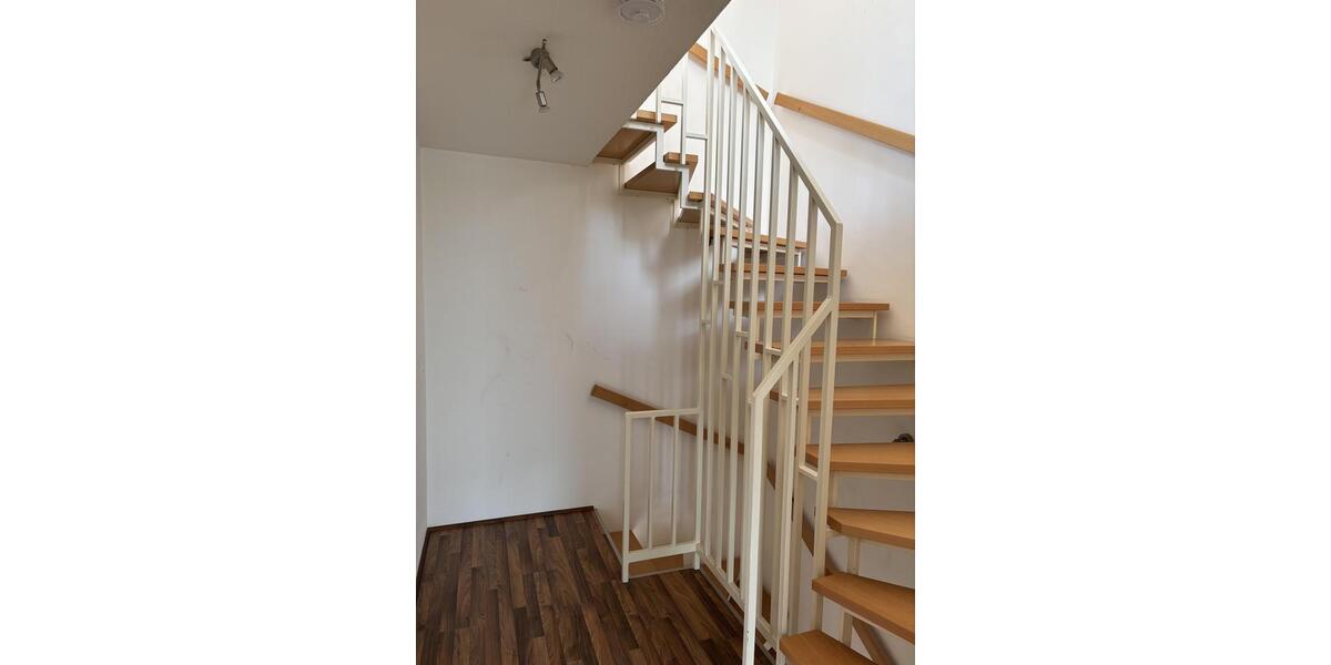 Erdgeschoßwohnung Hamburg Eimsbüttel - 3 Zimmer, 82 m&sup2;, 1.100&euro; | Angebot:26048671