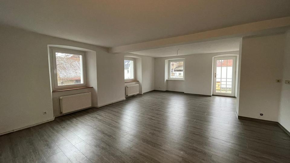 Einfamilienhaus Efringen-Kirchen Kirchen - 7 Zimmer, 400 m&sup2;, 2.500&euro; | Angebot:26625887