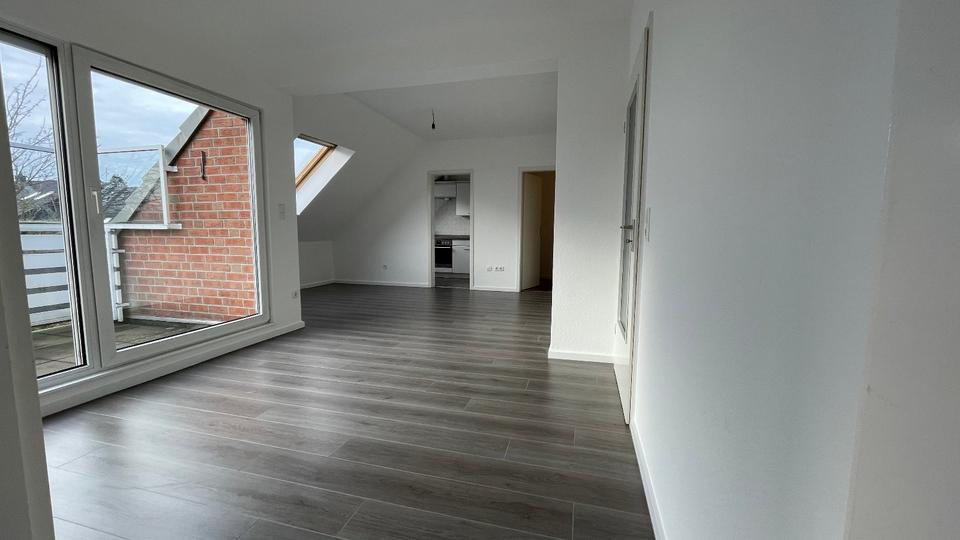 Dachgeschoßwohnung Bremen Häfen - 2.5 Zimmer, 54 m&sup2;, 650&euro; | Angebot:25865092