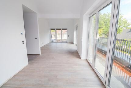 ERSTBEZUG! Besondere Dachgeschoßwohnung mit ca. 122m² und großzügigem Balkon in Bürgerfelde!