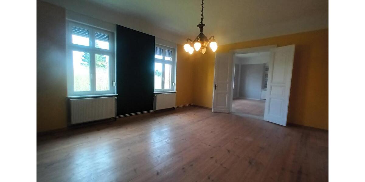 Hochparterre Luckenwalde - 5 Zimmer, 150 m&sup2;, 1.200&euro; | Angebot:26035070