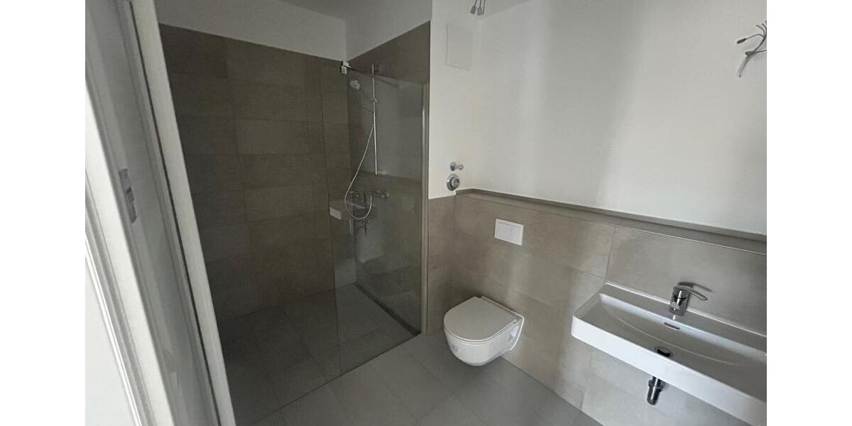 Dachgeschoßwohnung Beelitz - 3 Zimmer, 80 m&sup2;, 1.150&euro; | Angebot:26384471