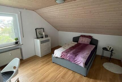 Wohnen auf Zeit Güntersleben - 2 Zimmer, 60 m&sup2;, 120&euro; | Angebot:26254302