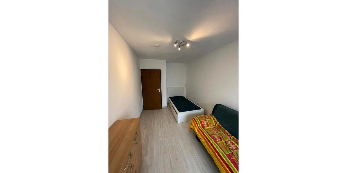 Etagenwohnung Würzburg Heuchelhof - 1 Zimmer, 16 m&sup2;, 425&euro; | Angebot:25945312