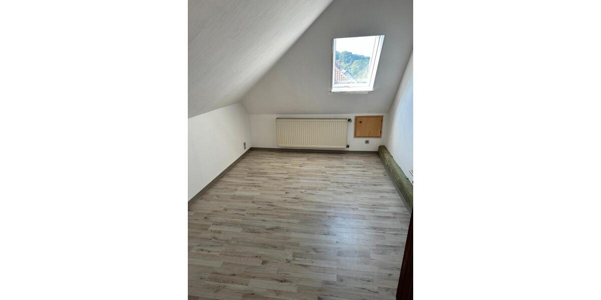 Etagenwohnung Preußisch Oldendorf - 10 Zimmer, 187 m&sup2;, 1.650&euro; | Angebot:26428321