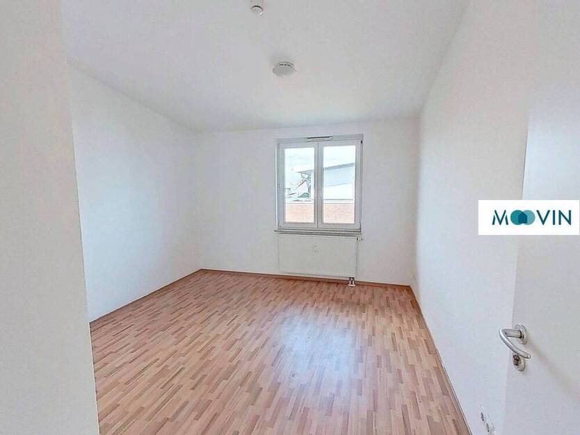 Über den Dächern: 2-Zimmer-Wohnung in der Endetage mit Balkon - sofort verfügbar!
