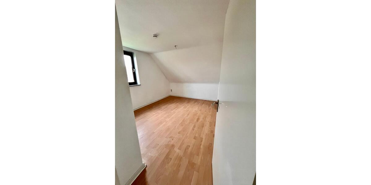 Ideal gelegen - schöne renovierte 2 Zimmerwohnung (DG) in Hildesheim - Moritzberg! 2 zimmer
