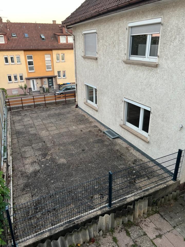 Helle 3 Zi. EG Wohnung mit großer Terrasse & EBK in PF-Eutingen