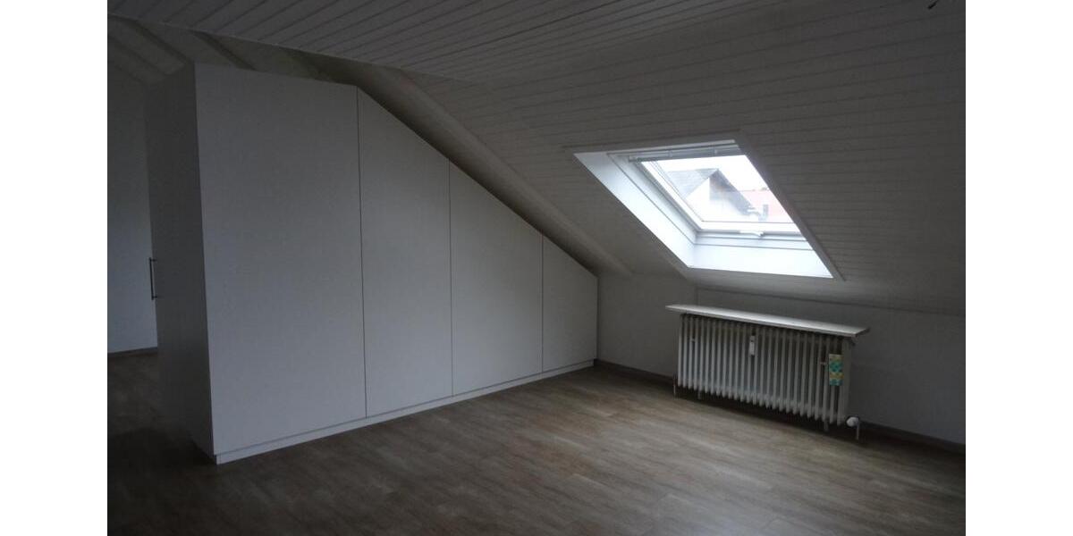 Dachgeschoßwohnung Neuburg an der Donau - 2 Zimmer, 58 m&sup2;, 640&euro; | Angebot:26232119