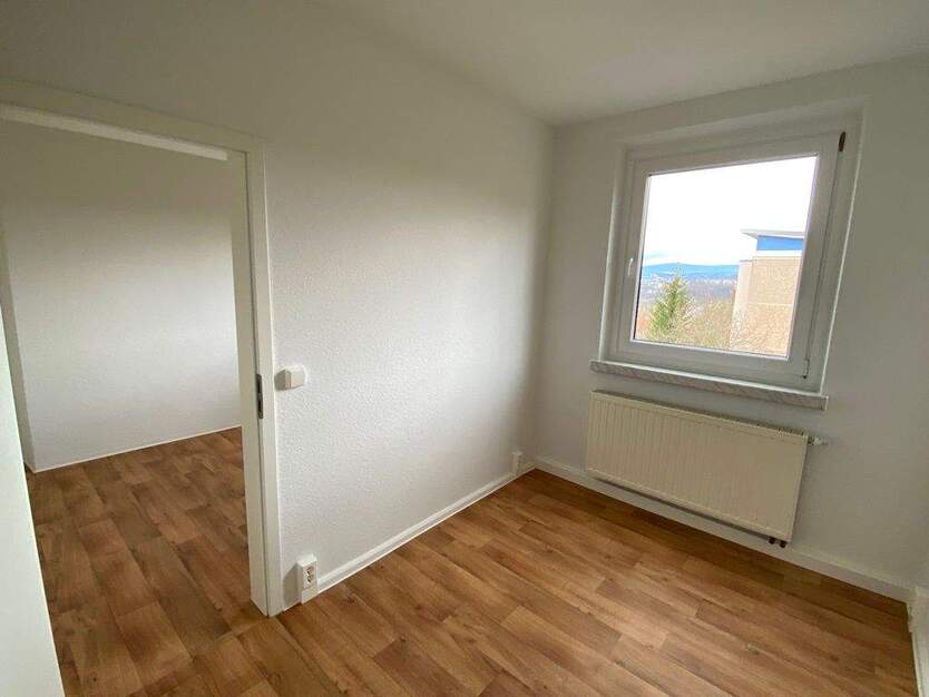 Familienfreundlich & modern: Sanierte Wohnung in bester Lageng ist bereit! 4 zimmer