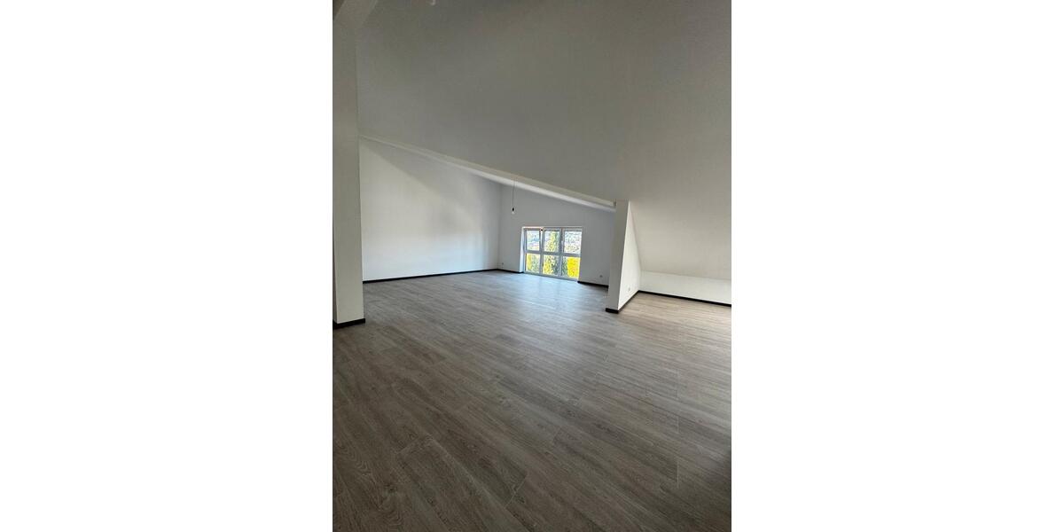 Etagenwohnung Homberg (Efze) - 2 Zimmer, 110 m&sup2;, 790&euro; | Angebot:21385012