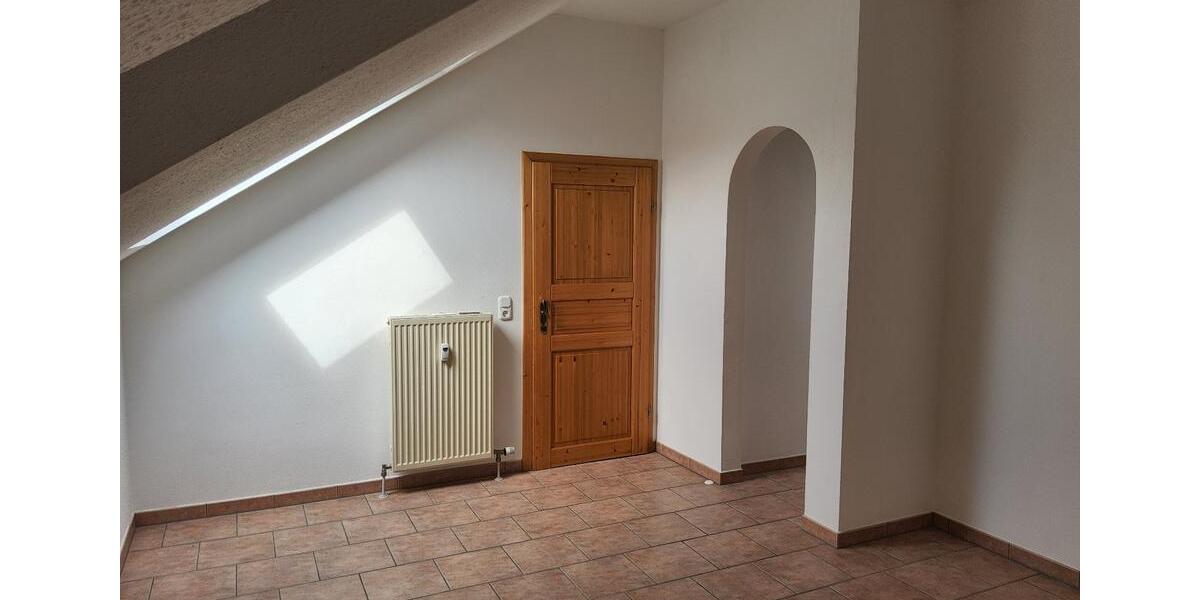 Dachgeschoßwohnung Bayerbach - 2 Zimmer, 69 m&sup2;, 490&euro; | Angebot:24768349