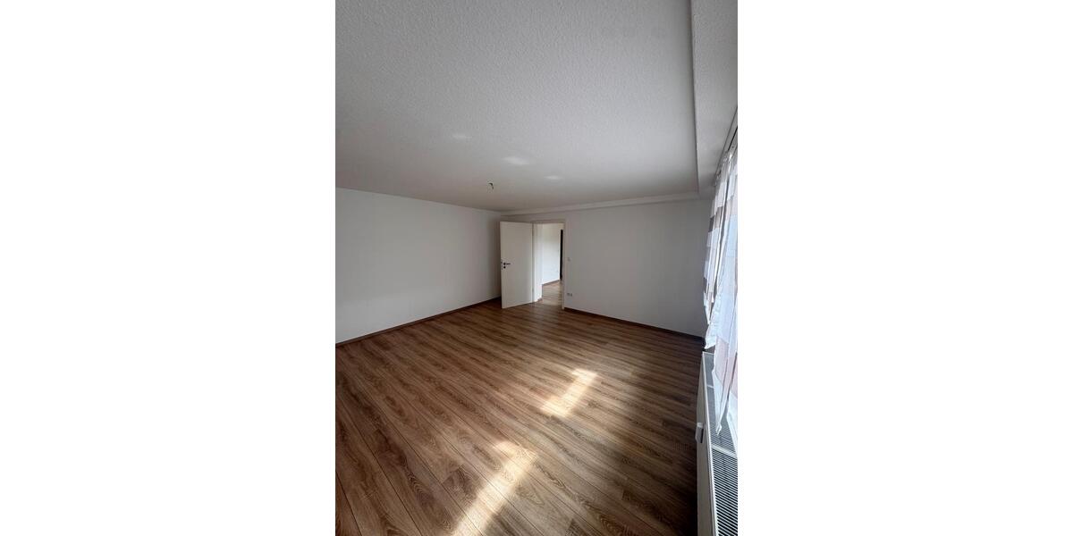 Etagenwohnung Büdingen - 4.5 Zimmer, 104 m&sup2;, 1.400&euro; | Angebot:26102444