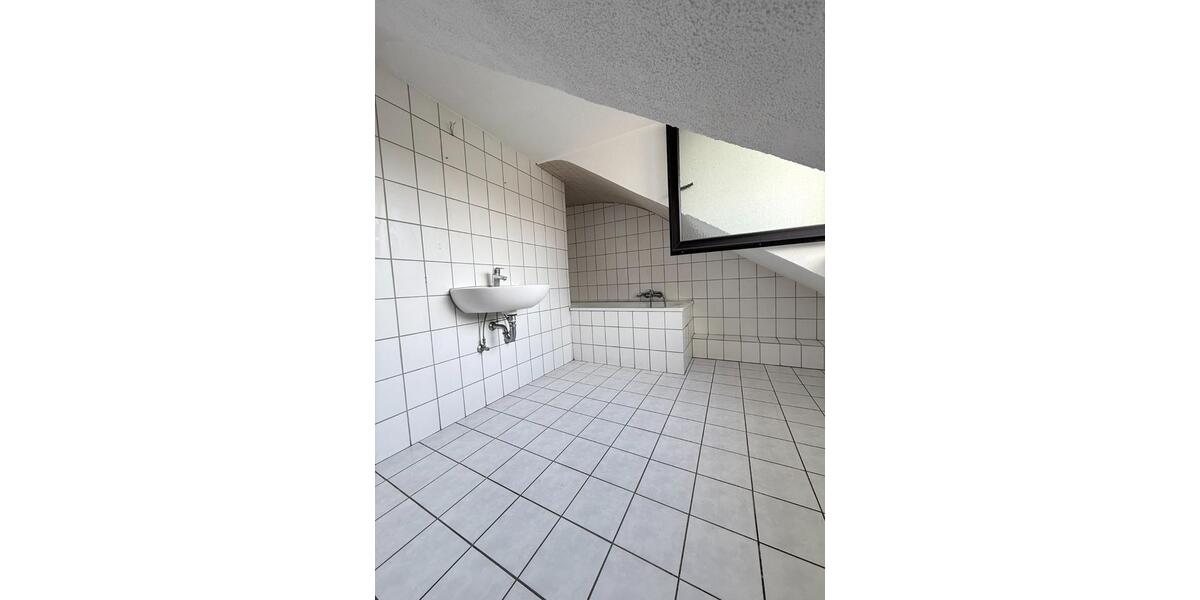 Etagenwohnung Duisburg - 2 Zimmer, 56 m&sup2;, 636&euro; | Angebot:23116490