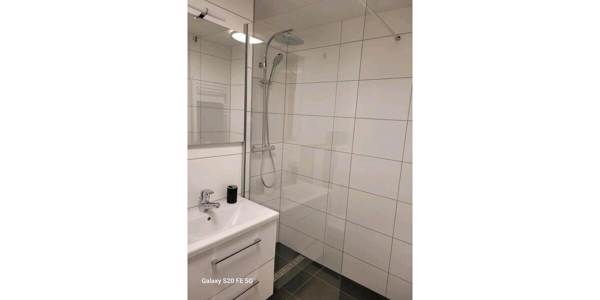 Wohnen auf Zeit Düsseldorf Stadtbezirk 5 - 1 Zimmer, 36 m&sup2;, 69&euro; | Angebot:24669576