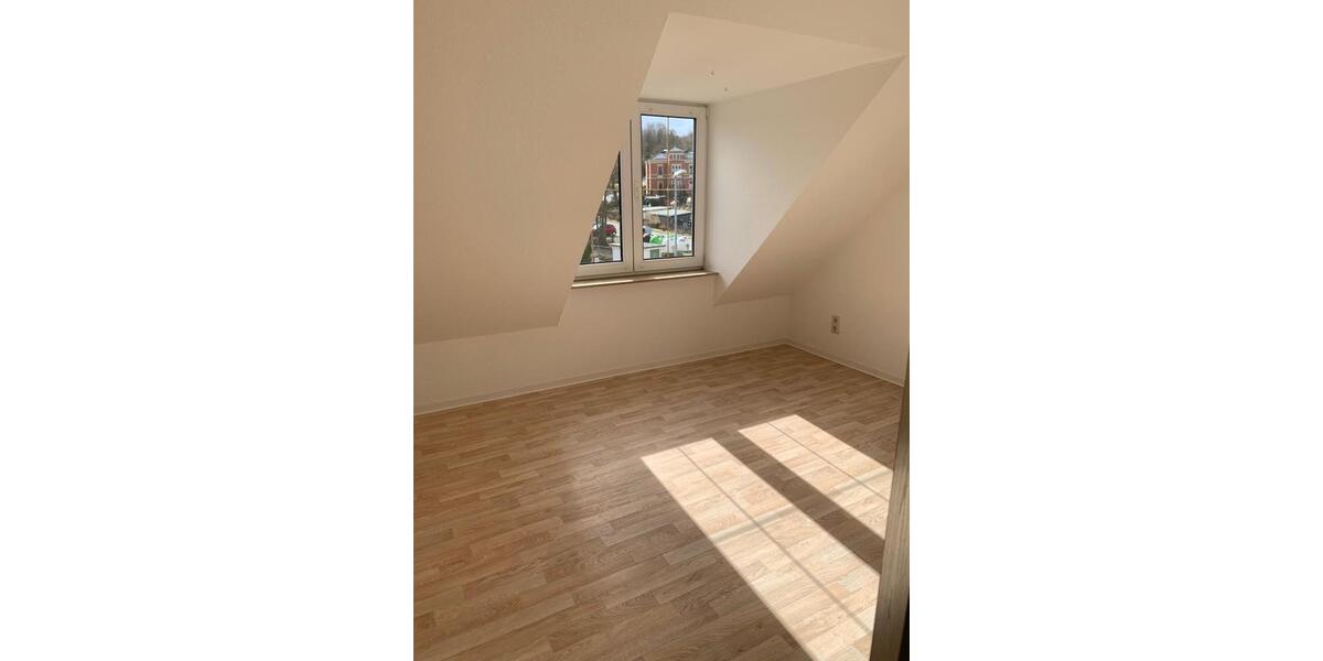 Maisonettenwohnung Oelsnitz (Erzgebirge) - 5 Zimmer, 121 m&sup2;, 1.016&euro; | Angebot:25150196