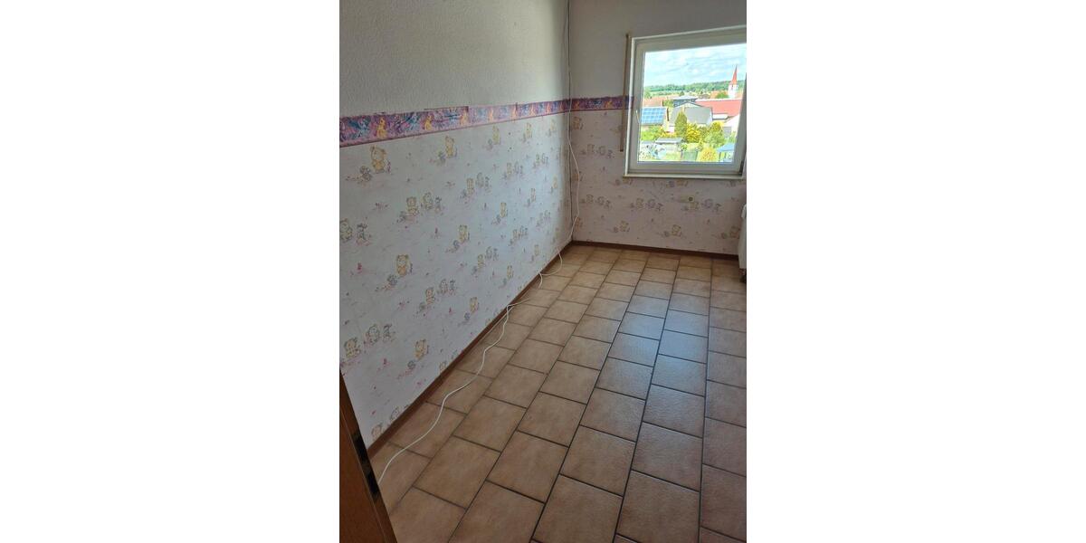Etagenwohnung Wallhausen - 3 Zimmer, 105 m&sup2;, 770&euro; | Angebot:26483141