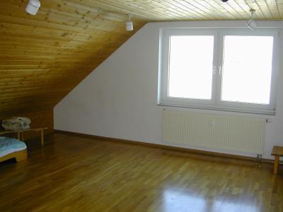 Schöne Apartmentwohnung in idyllischer, ruhiger Ortsrandlage ab November - Appartement Stadtroda | Angebot:27425607