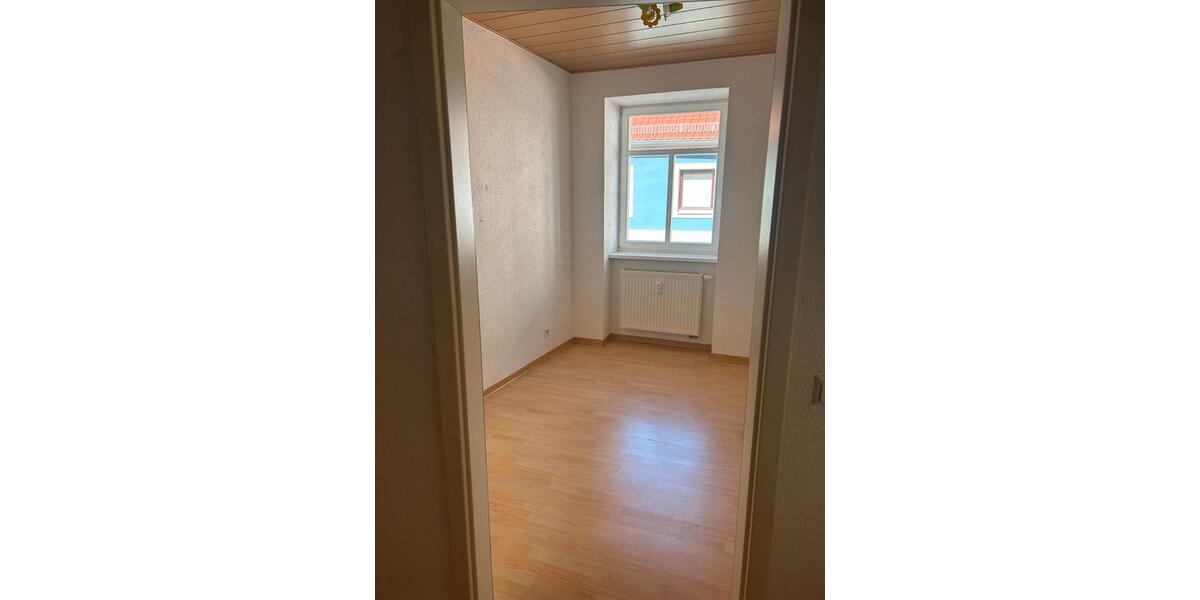 Etagenwohnung Großenhain - 4 Zimmer, 110 m&sup2;, 850&euro; | Angebot:25978786