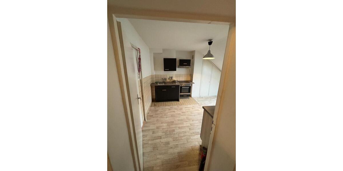 Dachgeschoßwohnung Kassel Fasanenhof - 28 Zimmer, 85 m&sup2;, 235&euro; | Angebot:25975095