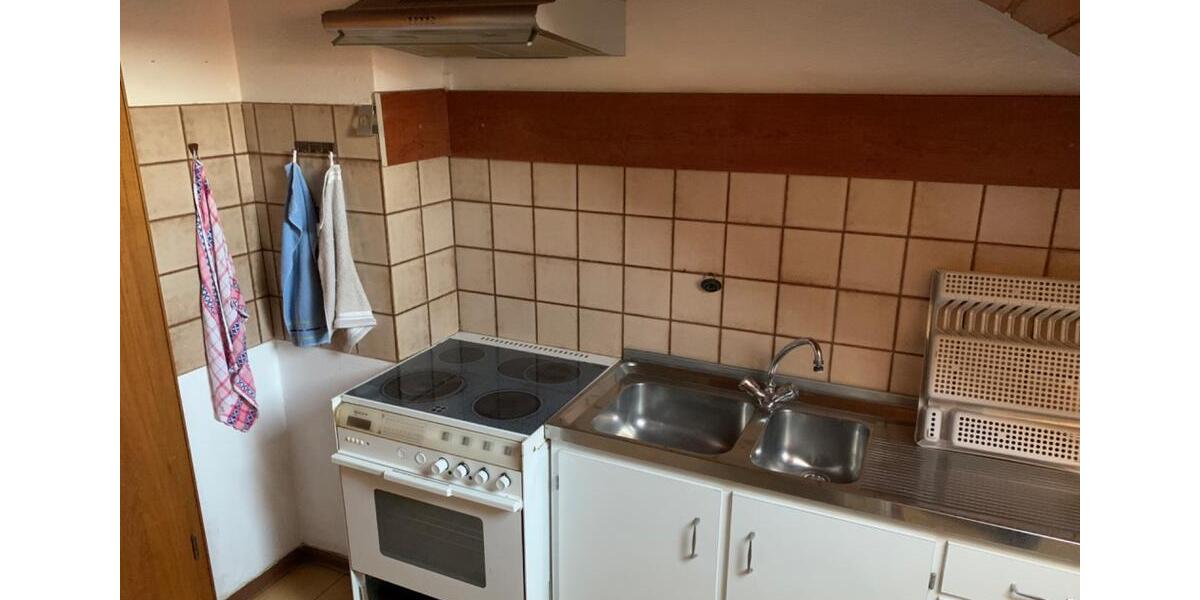 Helle ruhige 2 Zimmer Dachgeschoss-Wohnung mit großem Balkon 2 zimmer