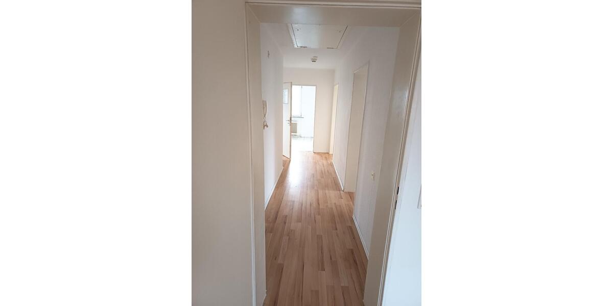 Etagenwohnung Königslutter am Elm - 3 Zimmer, 90 m&sup2;, 550&euro; | Angebot:24651148