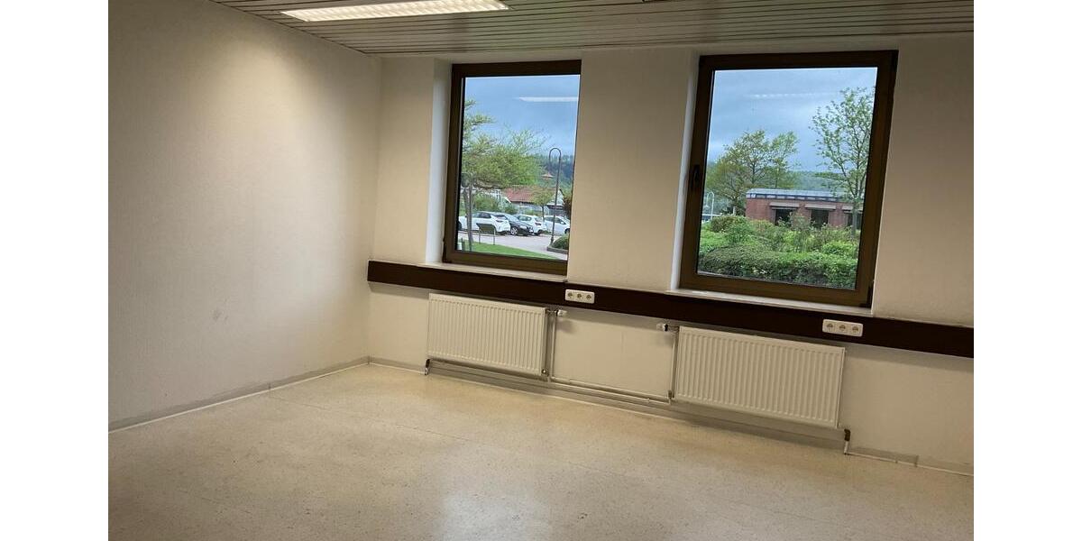 Gewerbeobjekt Holzminden - 1.000&euro; | Angebot:18124247