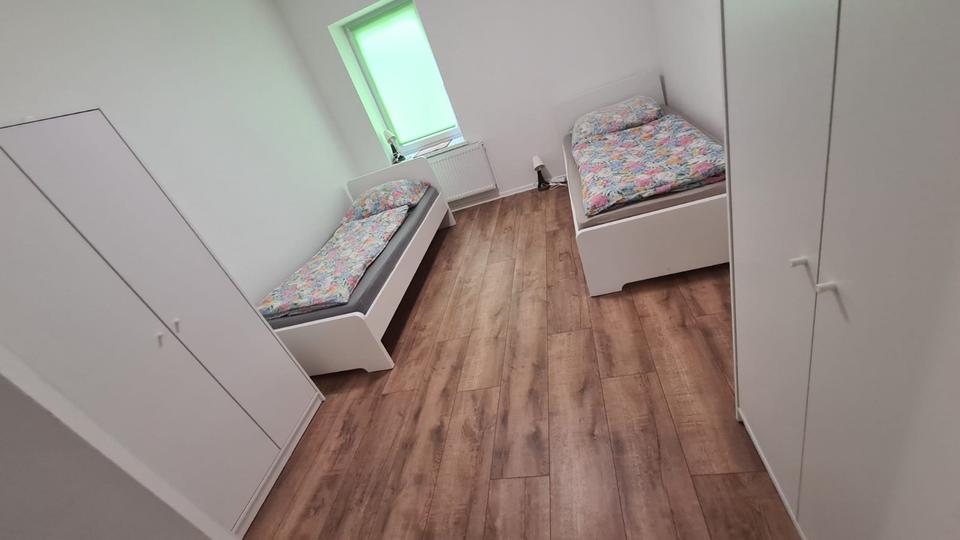 Wohnen auf Zeit Glauchau - 3 Zimmer, 60 m&sup2;, 20&euro; | Angebot:18971965