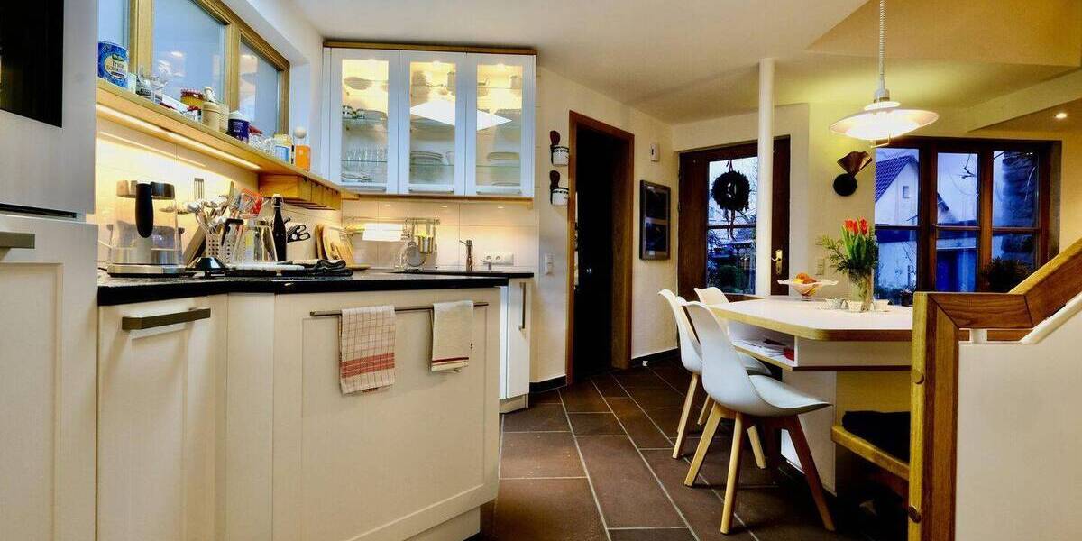 Etagenwohnung Kassel Nord-Holland - 2 Zimmer, 70 m&sup2;, 1.150&euro; | Angebot:26740903