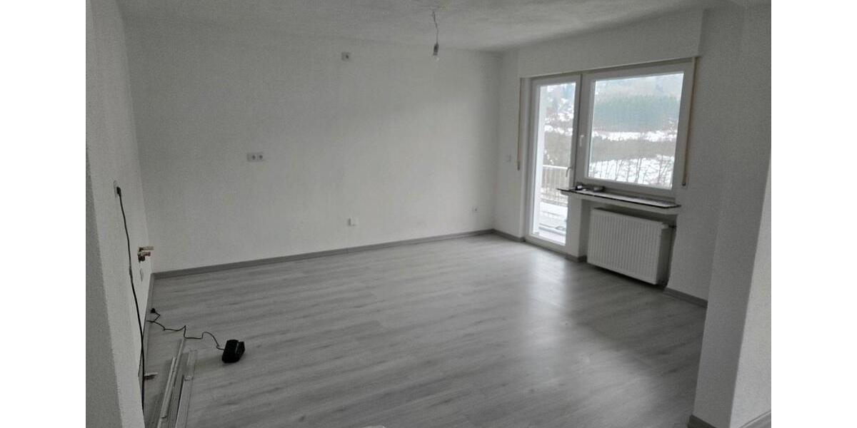Erdgeschoßwohnung Kirchhundem - 3 Zimmer, 100 m&sup2;, 750&euro; | Angebot:26261241