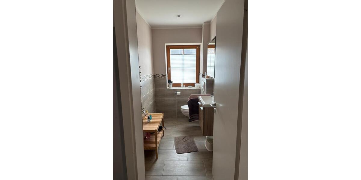 Doppelhaushälfte Ummern - 5 Zimmer, 175 m&sup2;, 1.350&euro; | Angebot:26483574